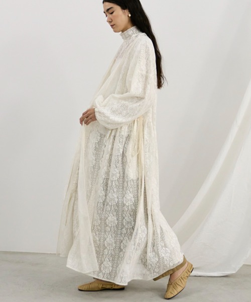 Libra Cue(リブラ キュー)の「カシュクールレースワンピース(ワンピース・レディース・アイボリー/ブラック・FREE)」の13枚目の写真