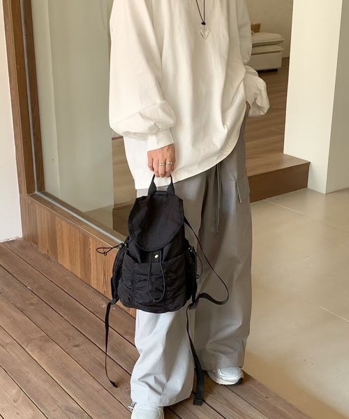 LYEON（リヨン）の「シャーリングバックパック/ドローストリングリュック/ナイロンナップサック（バックパック/リュック・レディース・ブルー/カーキ/ブラック・FREE）」の17枚目の写真