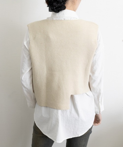 Miniministore(ミニミニストア)の「ニットベスト前開きノースリーブトップス冬(ベスト・レディース・アイボリー/ブラック/グレー・FREE)」の7枚目の写真
