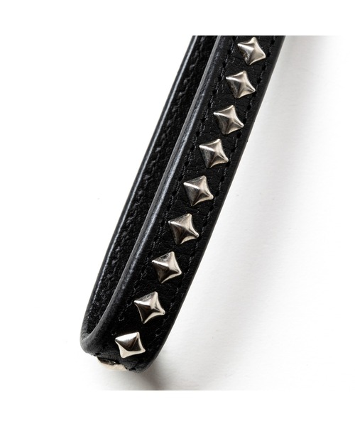 CALEE（キャリー）の「STUDS LEATHER NECK STRAP（キーケース/キーアクセサリー・メンズ・ブラック・FREE）」の2枚目の写真