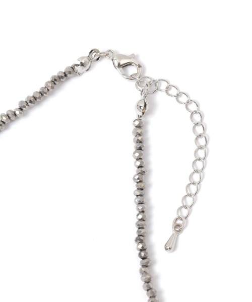 LAKOLE（ラコレ）の「ガラスビーズタイプネックレス / 318929（ネックレス・レディース・ブラック/その他1・FREE）」の4枚目の写真