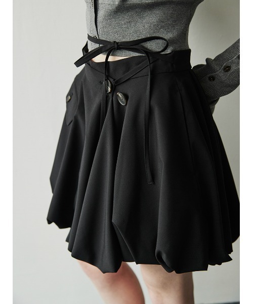 【SATUR】韓国人気/スカート ★ Padded Balloon Cargo Skirt ★ セール】Asymmetry Balloon Skirt（スカート）｜SORIN（ソリン