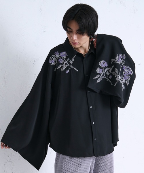Ellno Loset(エルノロゼット)の「和スリーブフラワー刺繍シャツ(シャツ/ブラウス・メンズ・オフホワイト/ブラック/ブルーグレー・LARGE/MEDIUM/SMALL)」の2枚目の写真