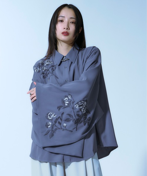 YENN 新品✨EMBRO SLEEVE SHIRT 刺繍スリーブ シャツ YENN 新品✨EMBRO SLEEVE SHIRT 刺繍スリーブ シャツ