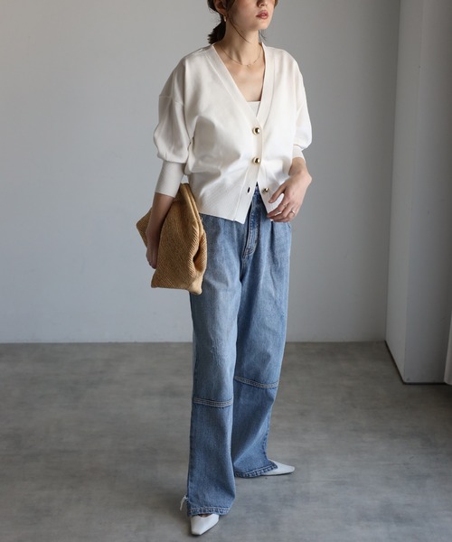 Bonjour Sagan（ボンジュールサガン）の「ゴールドボタンパフスリーブVネックニットカーディガン（カーディガン/ボレロ・レディース・オフホワイト/グリーン/ブラウン/ネイビー・FREE）」の9枚目の写真