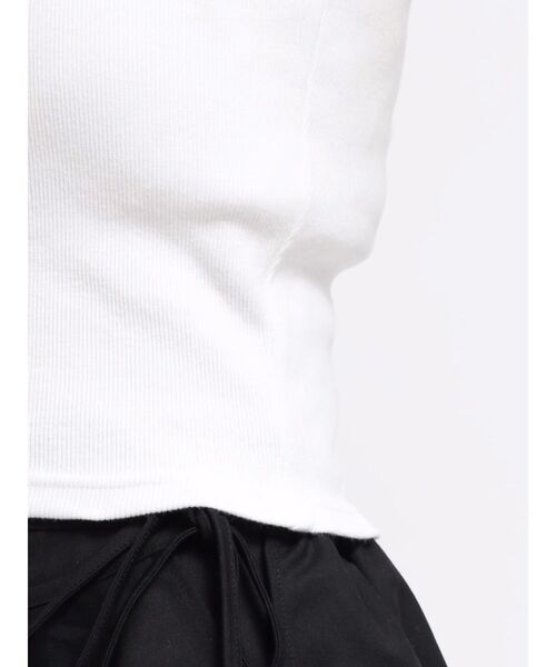 jouetie(ジュエティ)の「マルチWAYチューブトップ(キャミソール・レディース・ブラウン/レッド/ブラック/ブルー/オフホワイト・MEDIUM)」の17枚目の写真