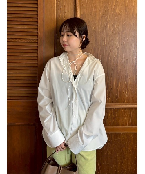 Mila Owen（ミラオーウェン）の「【イージーケア】リボン付きオーバーサイズシャツ（シャツ/ブラウス・レディース・ホワイト/レッド/ミント/イエロー・FREE）」の5枚目の写真