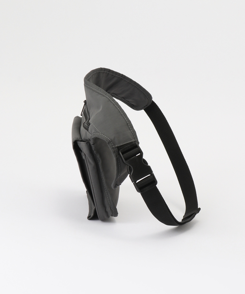 CITYSHOP（シティーショップ）の「MARMOT CAPITAL WAIST BAG 25SS-G-02：ウエストポーチ（ボディバッグ/ウエストポーチ・レディース・ホワイト・FREE）」の3枚目の写真