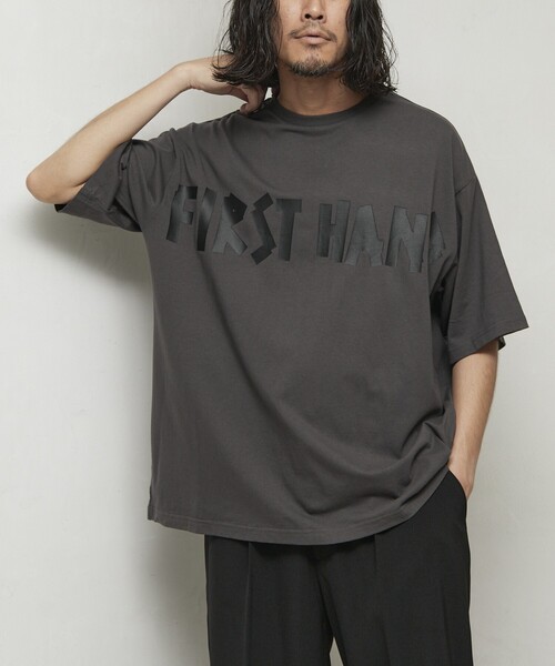 Firsthand(ファーストハンド)の「Firsthand/ファーストハンド 6オンス フロントテープロゴプリント クルーネックTシャツ / プリントTシャツ(Tシャツ/カットソー・メンズ・ホワイト/チャコールグレー/ブラック・L/M)」の3枚目の写真