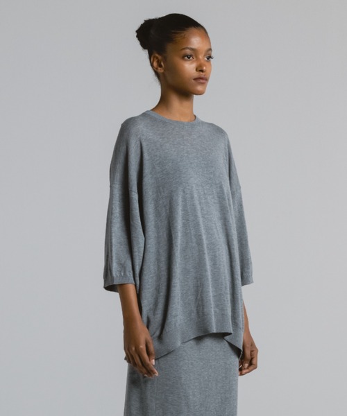 CINOH（チノ）の「コットンビッグニットTシャツ（ニット/セーター・レディース・チャコールグレー/ブラック/ホワイト・38/36）」の14枚目の写真