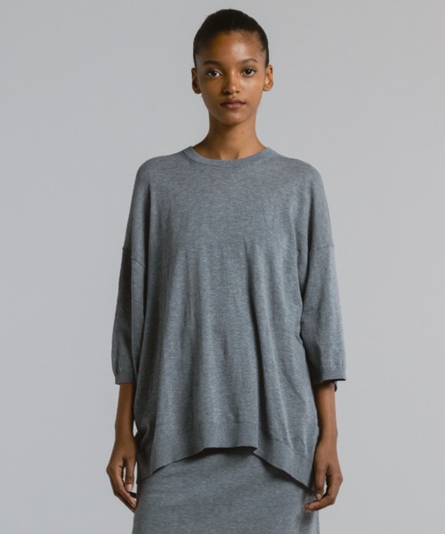 CINOH（チノ）の「コットンビッグニットTシャツ（ニット/セーター・レディース・チャコールグレー/ブラック/ホワイト・38/36）」の13枚目の写真