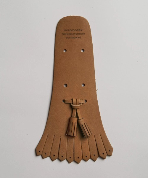 go slow caravan(ゴースローキャラバン)の「Flower MOUNTAIN/フラワーマウンテン FRINGE FOR SHOE LACE(シューズアクセサリー・メンズ・ホワイト/ナチュラル/ブラック/ダークブラウン・LARGE/MEDIUM)」の1枚目の写真