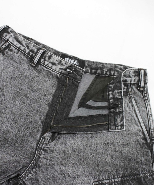 RNA（アールエヌエー）の「R4349 デザインカーゴポケットパンツ（カーゴパンツ・レディース・ブラック/ケミカルウォッシュ・MEDIUM）」の15枚目の写真