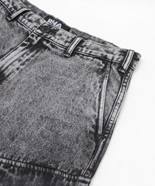 RNA（アールエヌエー）の「R4349 デザインカーゴポケットパンツ（カーゴパンツ・レディース・ブラック/ケミカルウォッシュ・MEDIUM）」の16枚目の写真