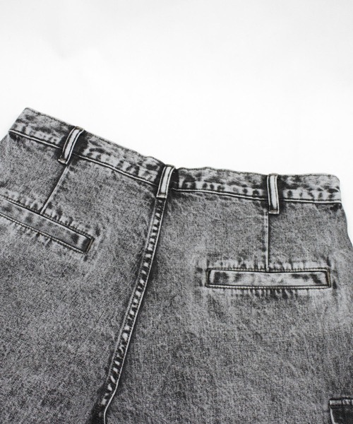 RNA（アールエヌエー）の「R4349 デザインカーゴポケットパンツ（カーゴパンツ・レディース・ブラック/ケミカルウォッシュ・MEDIUM）」の18枚目の写真