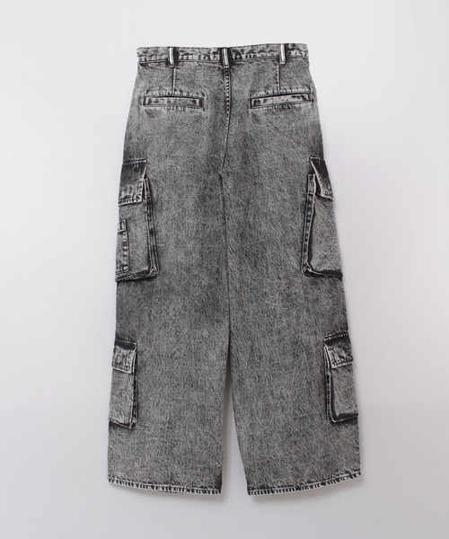 RNA（アールエヌエー）の「R4349 デザインカーゴポケットパンツ（カーゴパンツ・レディース・ブラック/ケミカルウォッシュ・MEDIUM）」の10枚目の写真