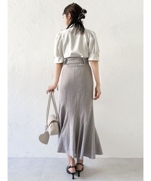 dazzlin(ダズリン)の「ラップマーメイドラインスカート(スカート・レディース・ブラック/ベージュ/グレー・SMALL/MEDIUM)」の22枚目の写真