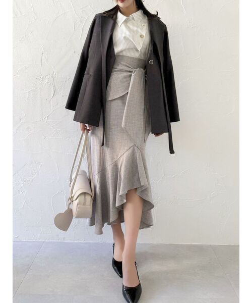 dazzlin(ダズリン)の「ラップマーメイドラインスカート(スカート・レディース・ブラック/ベージュ/グレー・SMALL/MEDIUM)」の4枚目の写真