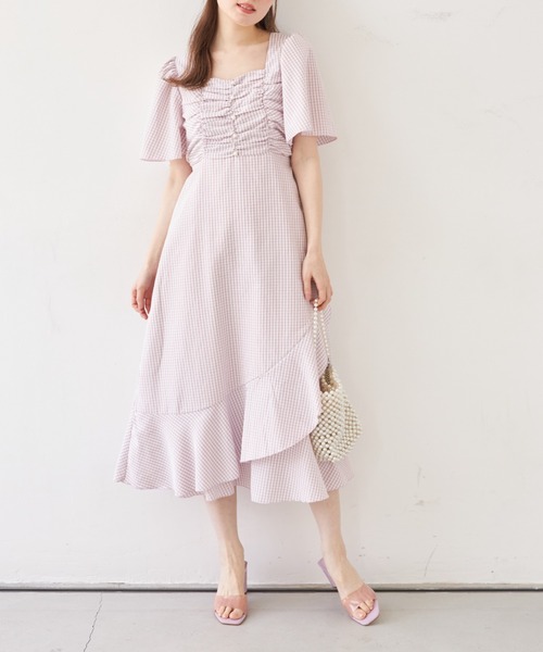 tocco closet(トッコ クローゼット)の「パール付きフレアスリーブギンガムチェックアシメラッフルワンピース(ワンピース・レディース・パープル/ブラック・M)」の20枚目の写真