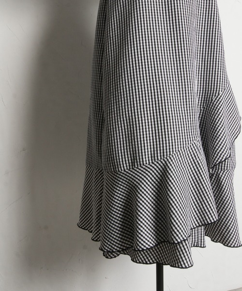 tocco closet(トッコ クローゼット)の「パール付きフレアスリーブギンガムチェックアシメラッフルワンピース(ワンピース・レディース・パープル/ブラック・M)」の11枚目の写真