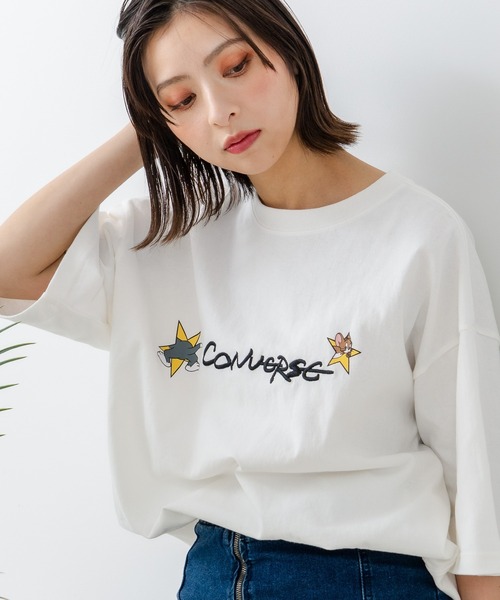 CONVERSE(コンバース)の「【CONVERSE/コンバース】×【TOM AND JERRY/トムとジェリー】ブランドロゴ 刺繍 オーバーサイズ Tシャツ(Tシャツ/カットソー・レディース・ブラック/ホワイト・LARGE/MEDIUM)」の1枚目の写真