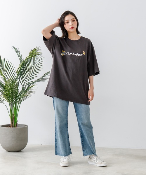 CONVERSE(コンバース)の「【CONVERSE/コンバース】×【TOM AND JERRY/トムとジェリー】ブランドロゴ 刺繍 オーバーサイズ Tシャツ(Tシャツ/カットソー・レディース・ブラック/ホワイト・LARGE/MEDIUM)」の12枚目の写真