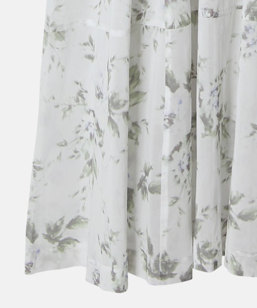 LE CIEL BLEU(ルシェルブルー)の「ヴィンテージフラワーマキシドレス / Vintage Floral Maxi Dress(ワンピース・レディース・オフホワイト/ブラック・38/36)」の6枚目の写真