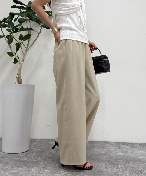 fredy emue（フレディエミュ）の「【低身長サイズ34有り】ドライポリイージーセミワイドパンツ（その他パンツ・レディース・アイボリー/ベージュ/ブラック・34/38/36）」の21枚目の写真