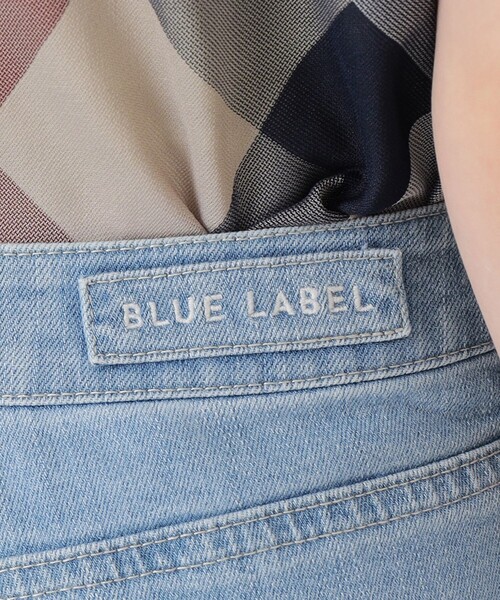 BLUE LABEL CRESTBRIDGE(ブルーレーベルクレストブリッジ)の「ストレッチデニムストレートパンツ(デニムパンツ・レディース・ブルー/ブルー系その他4・36/38/40/34)」の3枚目の写真