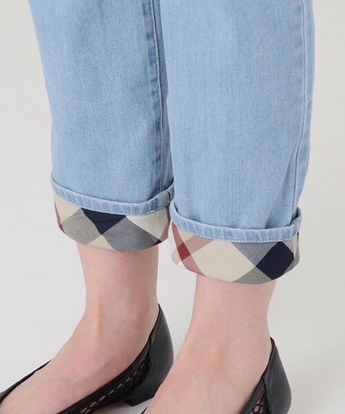 BLUE LABEL CRESTBRIDGE(ブルーレーベルクレストブリッジ)の「ストレッチデニムストレートパンツ(デニムパンツ・レディース・ブルー/ブルー系その他4・36/38/40/34)」の4枚目の写真