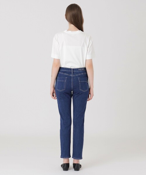 BLUE LABEL CRESTBRIDGE(ブルーレーベルクレストブリッジ)の「ストレッチデニムストレートパンツ(デニムパンツ・レディース・ブルー/ブルー系その他4・36/38/40/34)」の8枚目の写真