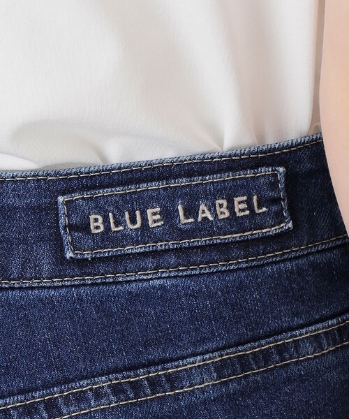 BLUE LABEL CRESTBRIDGE(ブルーレーベルクレストブリッジ)の「ストレッチデニムストレートパンツ(デニムパンツ・レディース・ブルー/ブルー系その他4・36/38/40/34)」の13枚目の写真