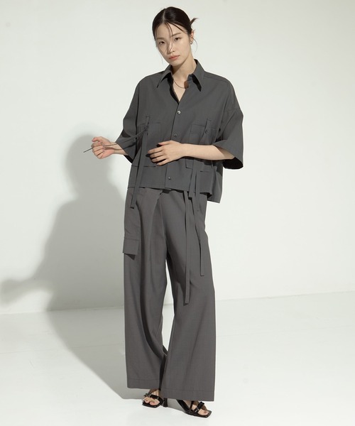 UJOH（ウジョー）の「【UJOH/ウジョー】《STUDIOUS別注》Pocket Belt Shirts/ポケットベルトシャツ（シャツ/ブラウス・レディース・ホワイト/グレー/ブラック・2）」の12枚目の写真