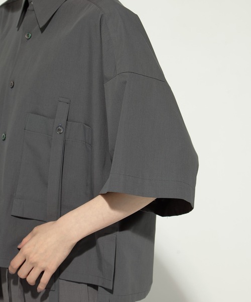 UJOH（ウジョー）の「【UJOH/ウジョー】《STUDIOUS別注》Pocket Belt Shirts/ポケットベルトシャツ（シャツ/ブラウス・レディース・ホワイト/グレー/ブラック・2）」の21枚目の写真