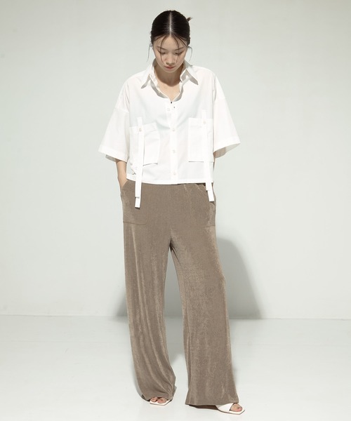 UJOH（ウジョー）の「【UJOH/ウジョー】《STUDIOUS別注》Pocket Belt Shirts/ポケットベルトシャツ（シャツ/ブラウス・レディース・ホワイト/グレー/ブラック・2）」の4枚目の写真