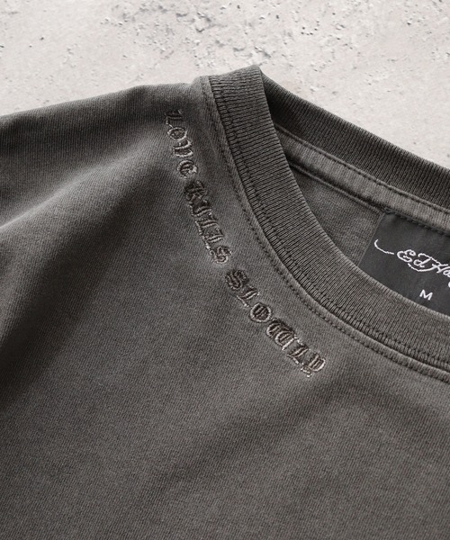 FUNALIVE(ファンアライブ)の「ED HARDY クロスTシャツ(Tシャツ/カットソー・メンズ・ブラック/チャコール・L/M)」の4枚目の写真