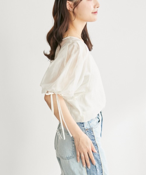 Auntie Rosa(アンティローザ)の「【 shochan direction item 】パフスリーブ2wayシアーブラウス(シャツ/ブラウス・レディース・ホワイト/グレー・FREE)」の5枚目の写真