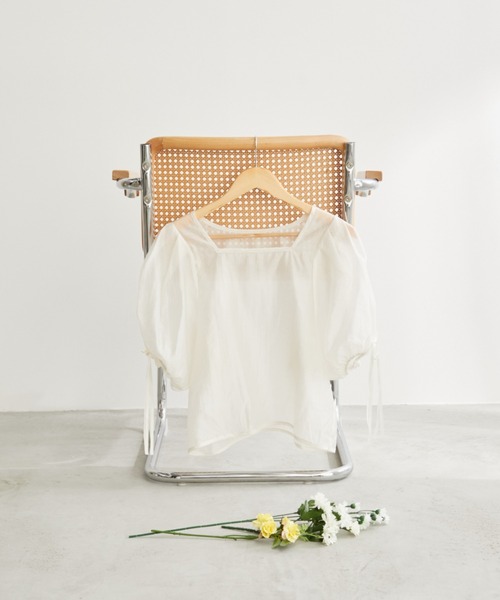 Auntie Rosa(アンティローザ)の「【 shochan direction item 】パフスリーブ2wayシアーブラウス(シャツ/ブラウス・レディース・ホワイト/グレー・FREE)」の18枚目の写真