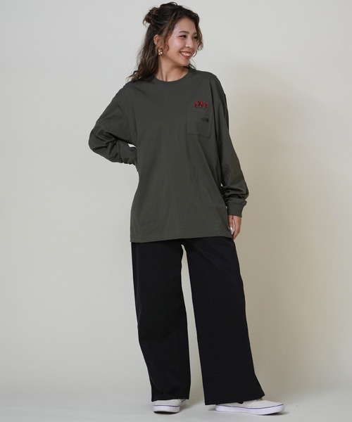 THE NORTH FACE(ザノースフェイス)の「THE NORTH FACE/ザ・ノース・フェイス ポケットロンT 花刺繍 ワンポイントロゴ NT82535(Tシャツ/カットソー・レディース・オリーブ/ブラック/オフホワイト・S/M)」の22枚目の写真