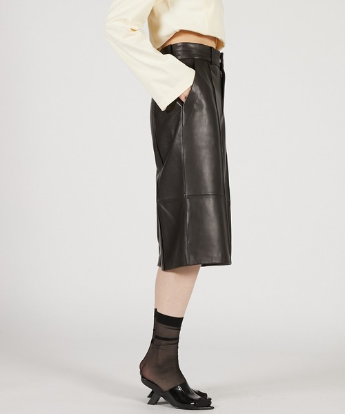 レザー ハーフパンツ 2025Autumn Pre-Order】レザーハーフパンツ / Leather Half