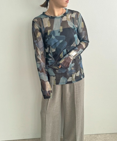 LHELBIE(レルビエ)の「ラフペイントシアートップス(Tシャツ/カットソー・レディース・イエロー/グレイッシュベージュ/ブラック・M)」の14枚目の写真