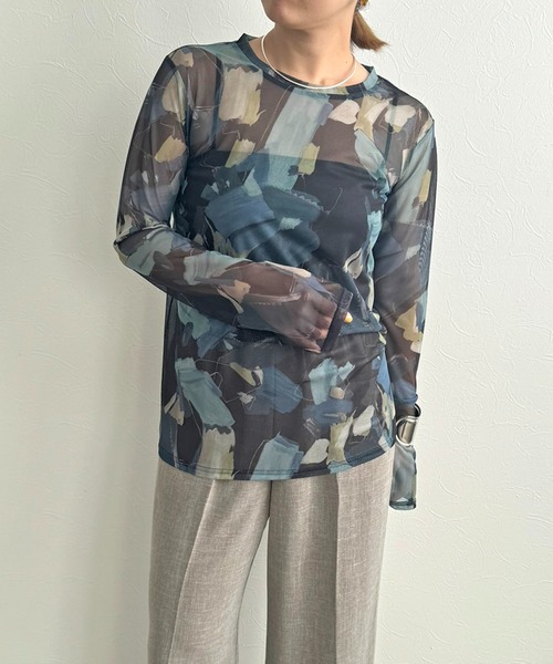 LHELBIE(レルビエ)の「ラフペイントシアートップス(Tシャツ/カットソー・レディース・イエロー/グレイッシュベージュ/ブラック・M)」の18枚目の写真