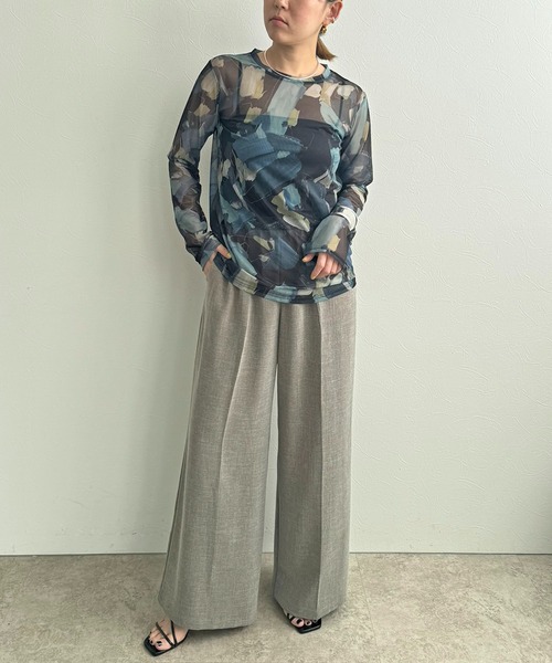LHELBIE(レルビエ)の「ラフペイントシアートップス(Tシャツ/カットソー・レディース・イエロー/グレイッシュベージュ/ブラック・M)」の13枚目の写真