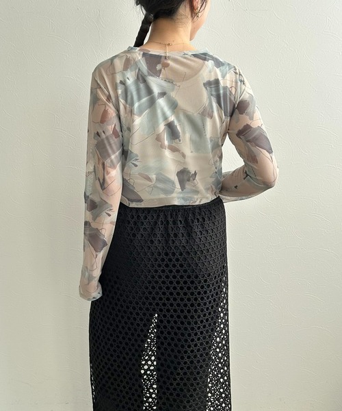 LHELBIE(レルビエ)の「ラフペイントシアートップス(Tシャツ/カットソー・レディース・イエロー/グレイッシュベージュ/ブラック・M)」の7枚目の写真