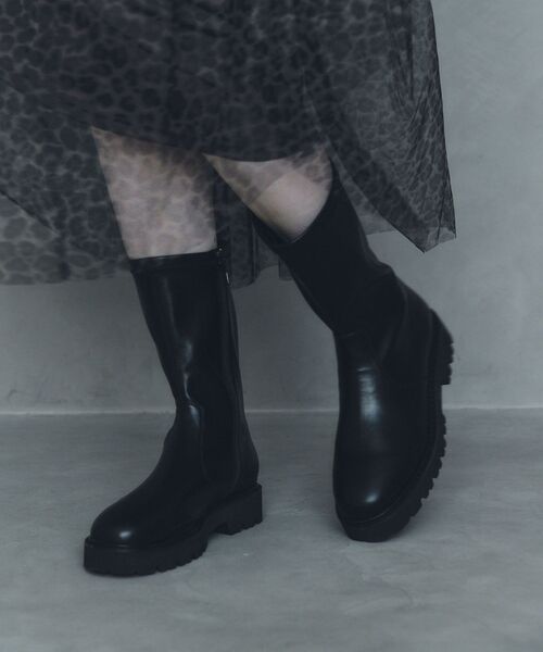 YECCA VECCA（イェッカヴェッカ）の「トラックソールブーツ（ブーツ・レディース・ブラウン/ブラック・22.5cm/23.5cm/24.5cm）」の17枚目の写真