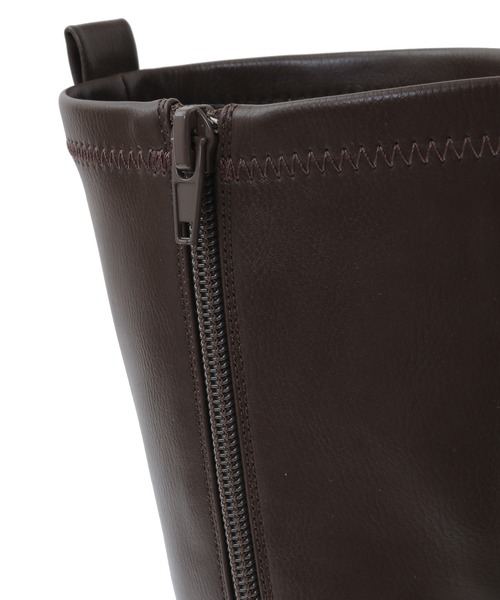 YECCA VECCA（イェッカヴェッカ）の「トラックソールブーツ（ブーツ・レディース・ブラウン/ブラック・22.5cm/23.5cm/24.5cm）」の4枚目の写真