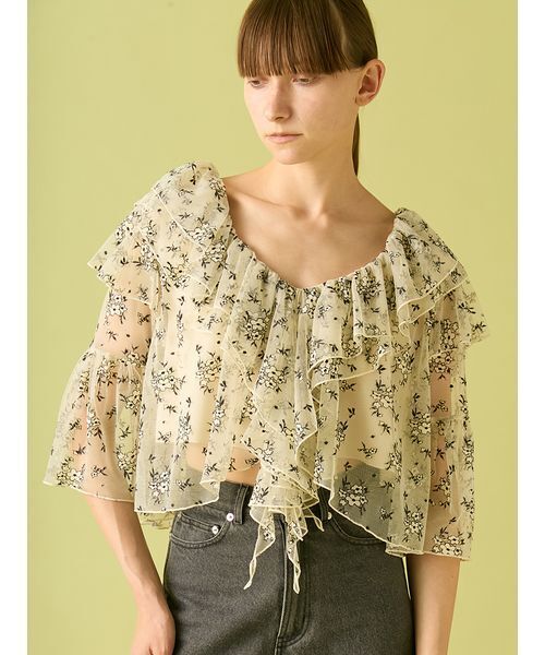 FURFUR(ファーファー)の「フラワーレースラッフルブラウス(シャツ/ブラウス・レディース・ホワイト/マルチ/ブラック・F)」の5枚目の写真
