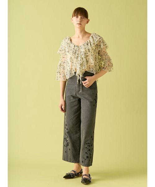 FURFUR(ファーファー)の「フラワーレースラッフルブラウス(シャツ/ブラウス・レディース・ホワイト/マルチ/ブラック・F)」の11枚目の写真