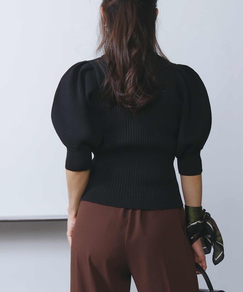 PICCIN PERLA(ピッチンペルラ)の「バルーンスリーブニット(ニット/セーター・レディース・アイボリー/ブラック・M)」の3枚目の写真