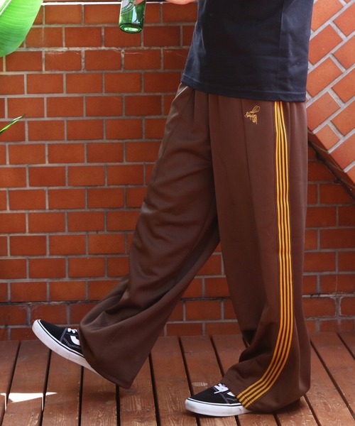 ８(eight)（エイト）の「ハチ刺繍入りバルーンパンツ（スウェットパンツ・メンズ・ブラック/アイボリー/ブラウン・MEDIUM/LARGE）」の3枚目の写真